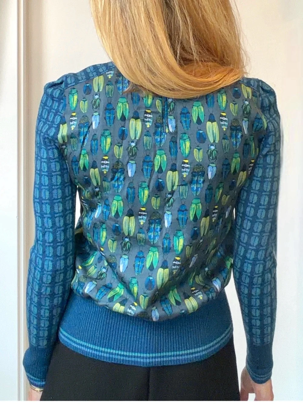 Tory Burch Walda Print Sweater, Scarab Pattern, &silk design on back, XS, EUC